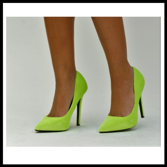 Shoes - NWT Velvet Heels Pumps (Lime Green)